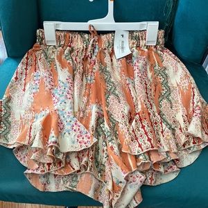 SALE! Boho Ruffled Shorts NWOT Large